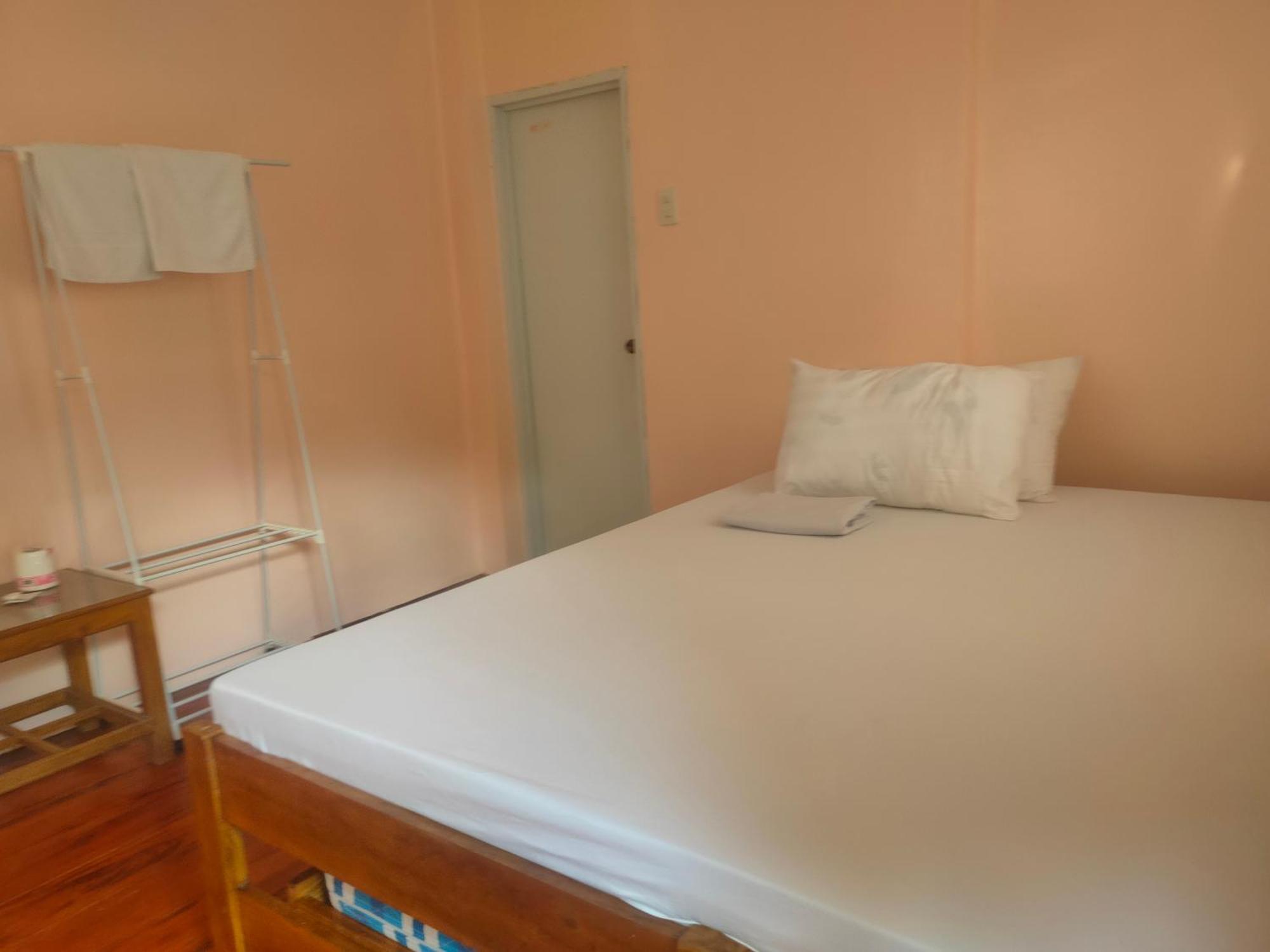 Fely'S Homestay Batuan Exteriör bild