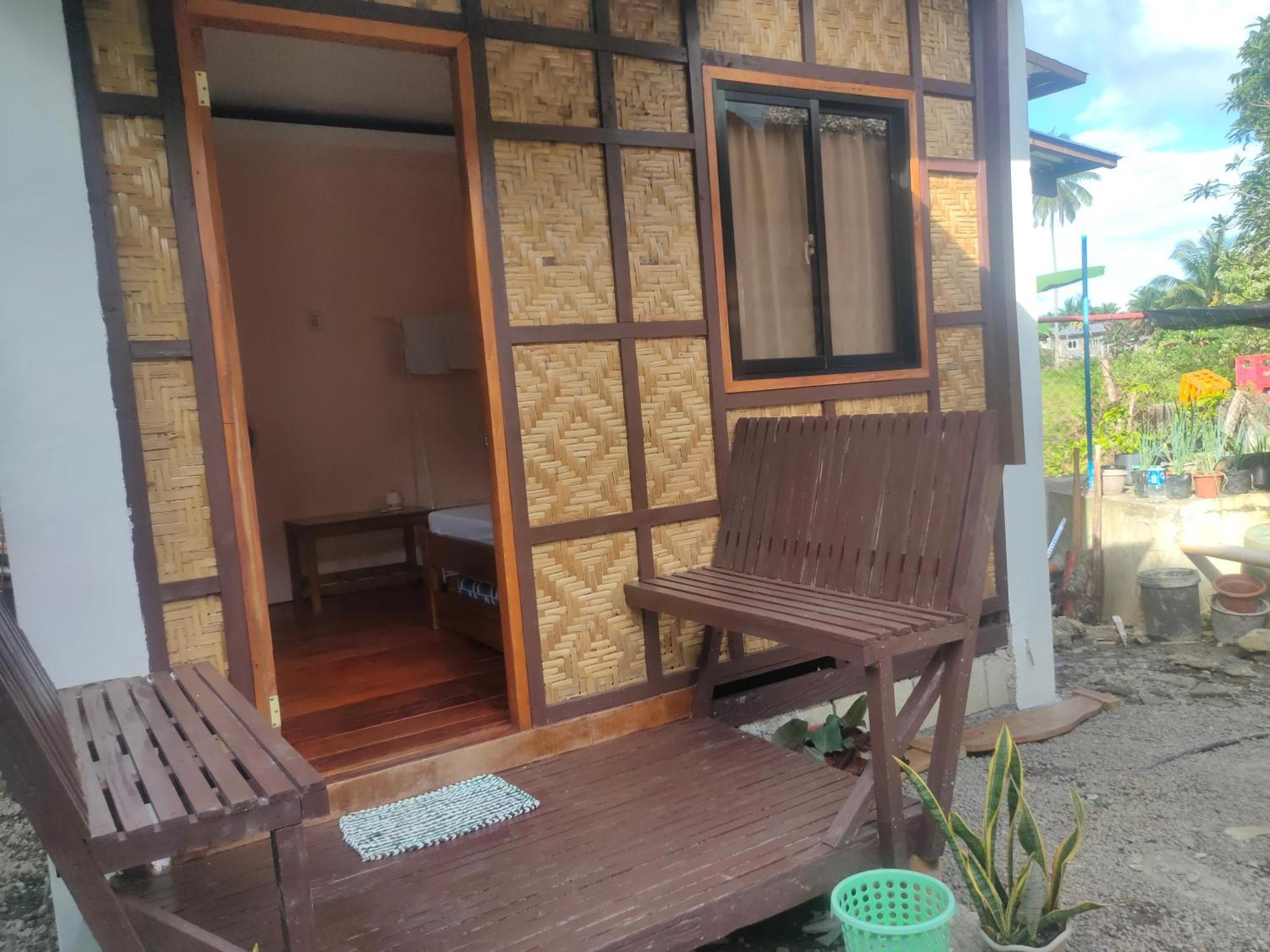 Fely'S Homestay Batuan Exteriör bild