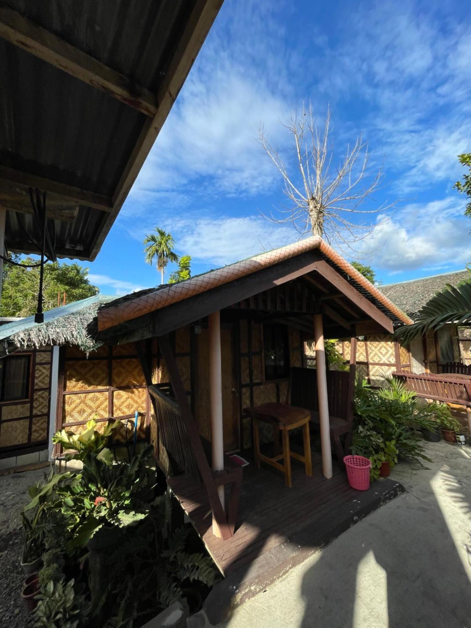 Fely'S Homestay Batuan Exteriör bild